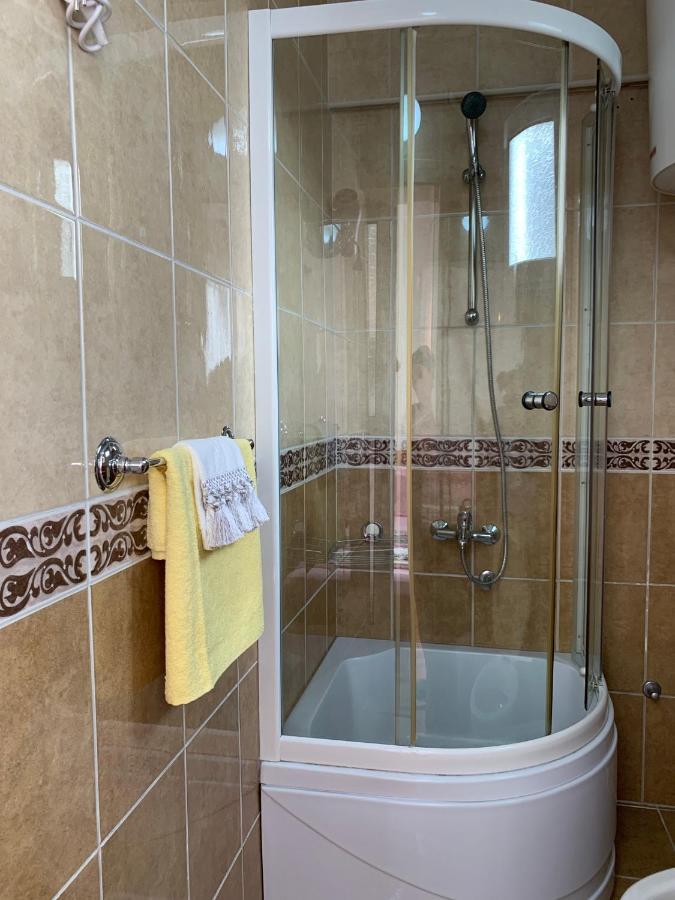 Guest House Nuhii Ulcinj Exterior photo